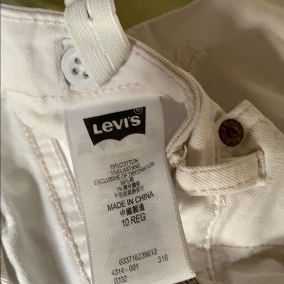 Levi’s white denim jean - Picture 3 of 5